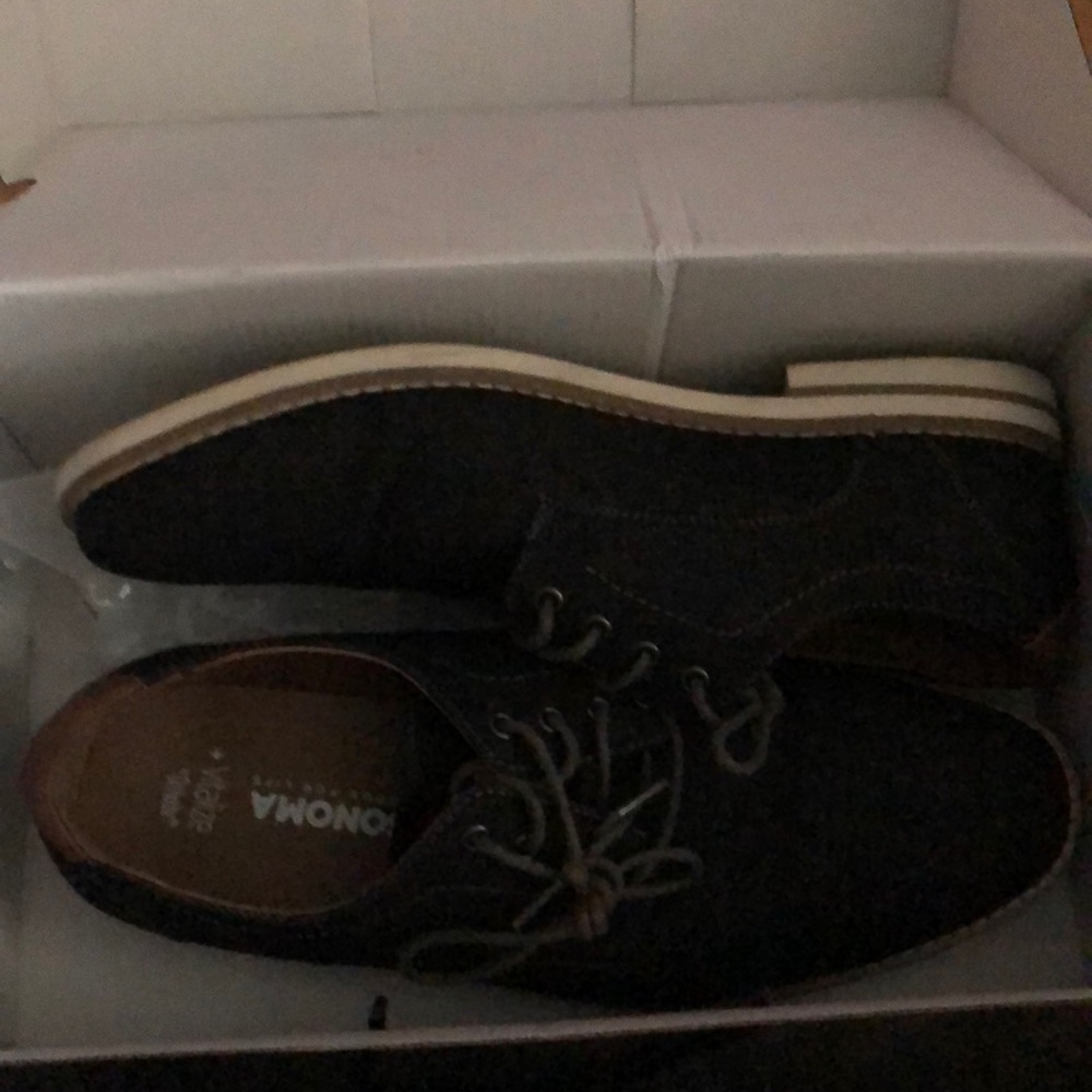 Dress shoes